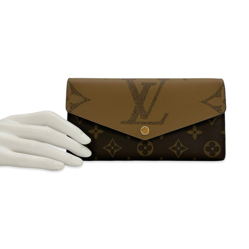 Louis Vuitton Monogram Reverse Sarah Wallet