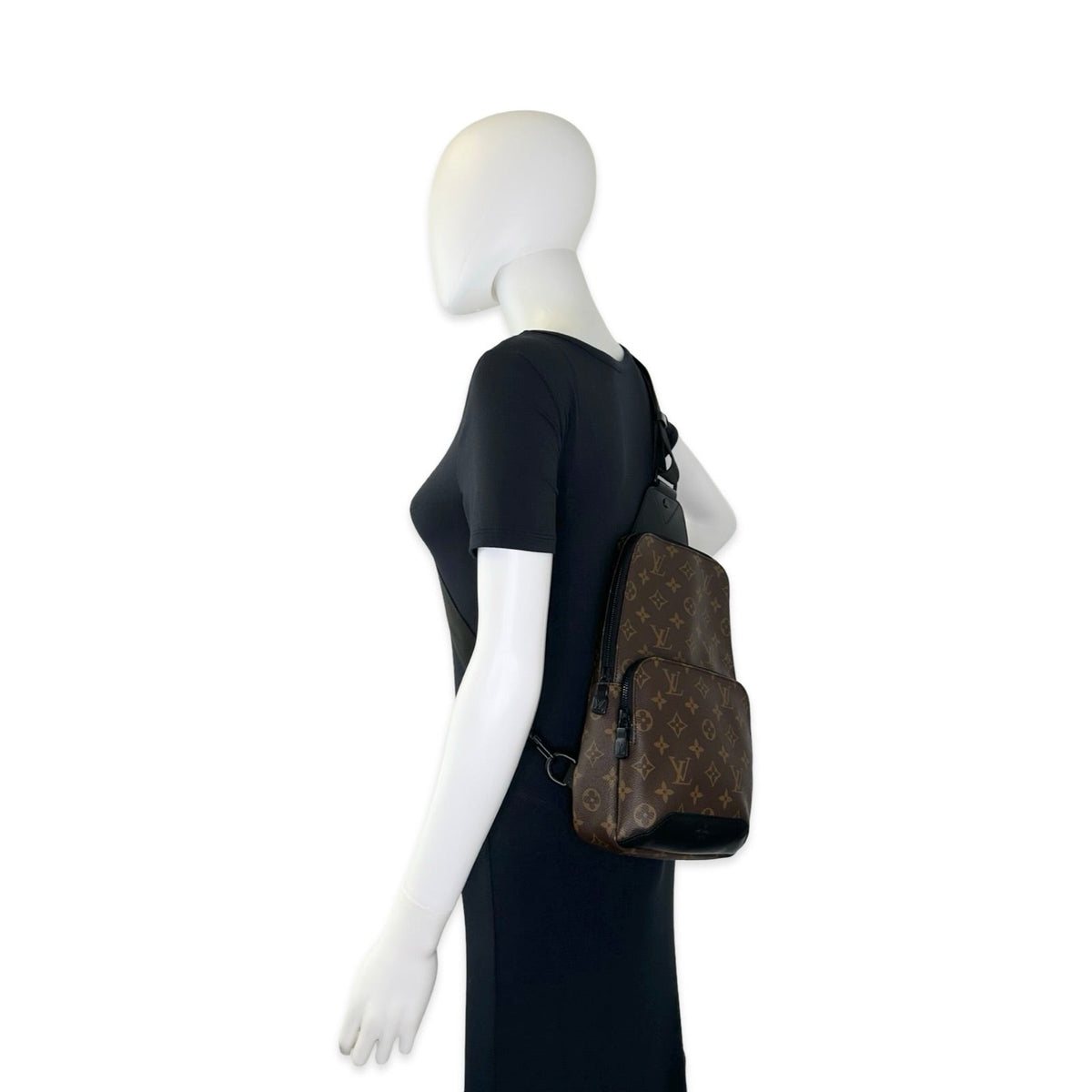 Louis Vuitton Monogram Macassar Avenue Slingbag